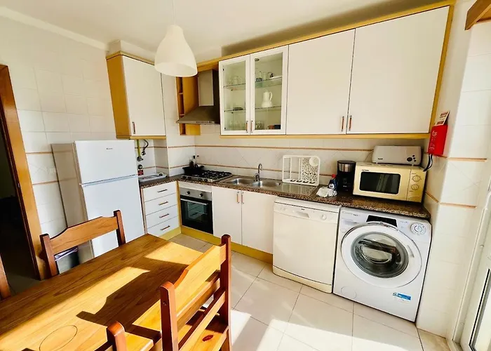 Sunshine Ferrel (Leiria)